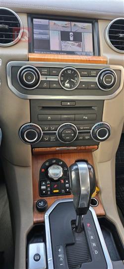 لاند روفر LR4